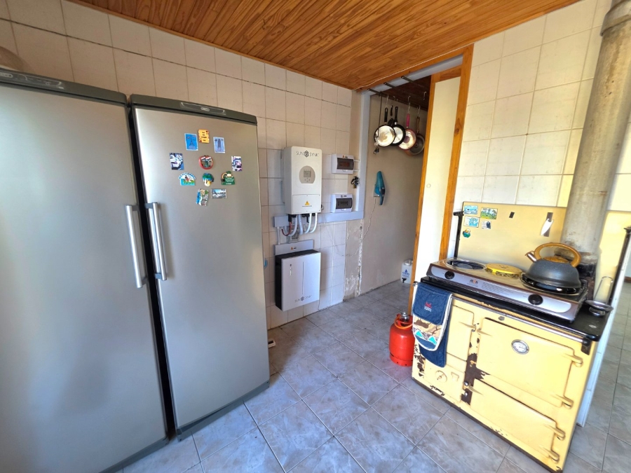 8 Bedroom Property for Sale in Bethlehem Free State